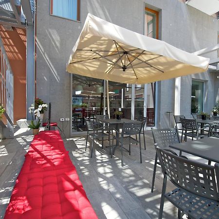 Hotel Mercure Milano Solari Restoran foto