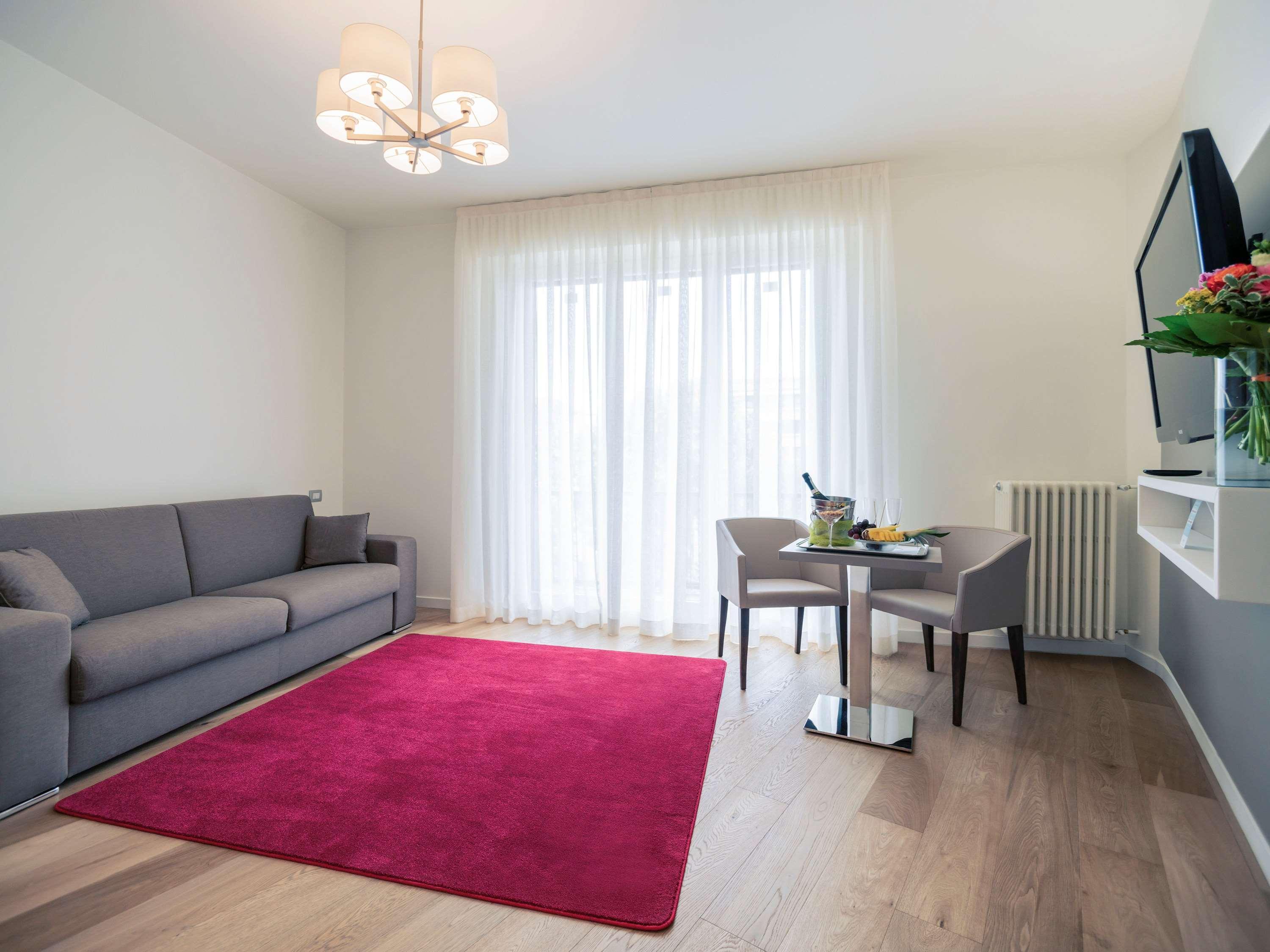 Hotel Mercure Milano Solari Bagian luar foto
