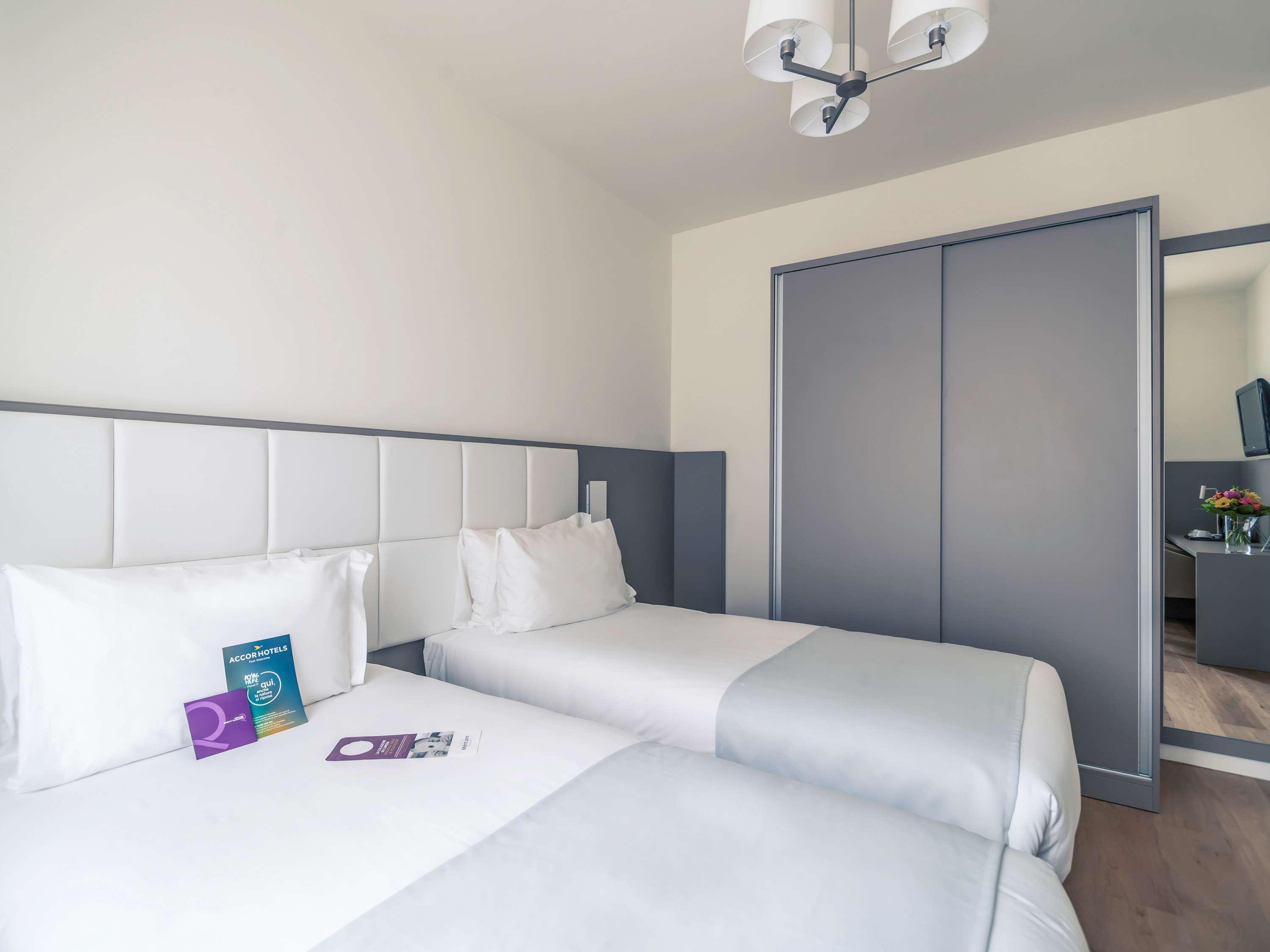 Hotel Mercure Milano Solari Bagian luar foto