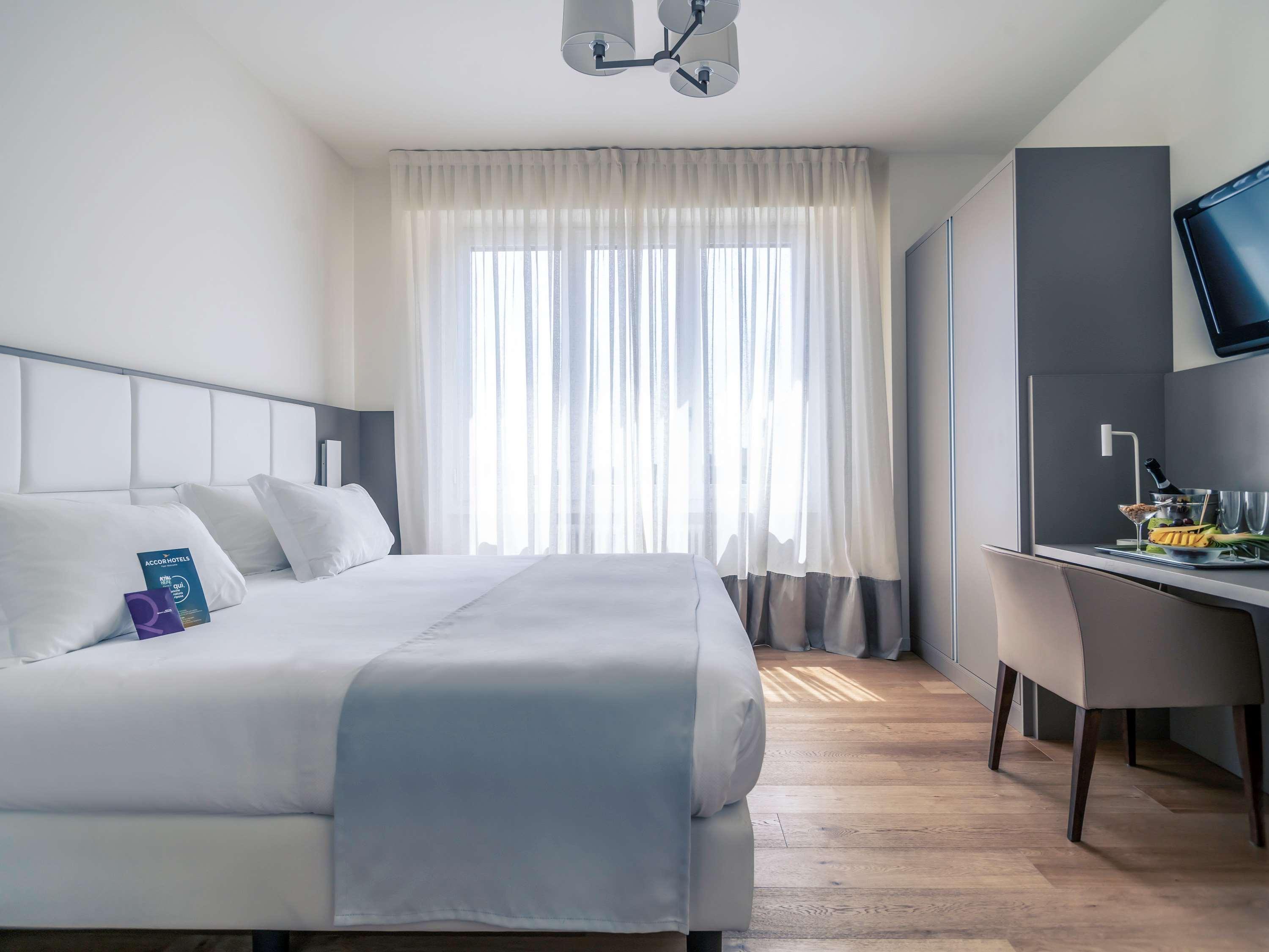 Hotel Mercure Milano Solari Bagian luar foto