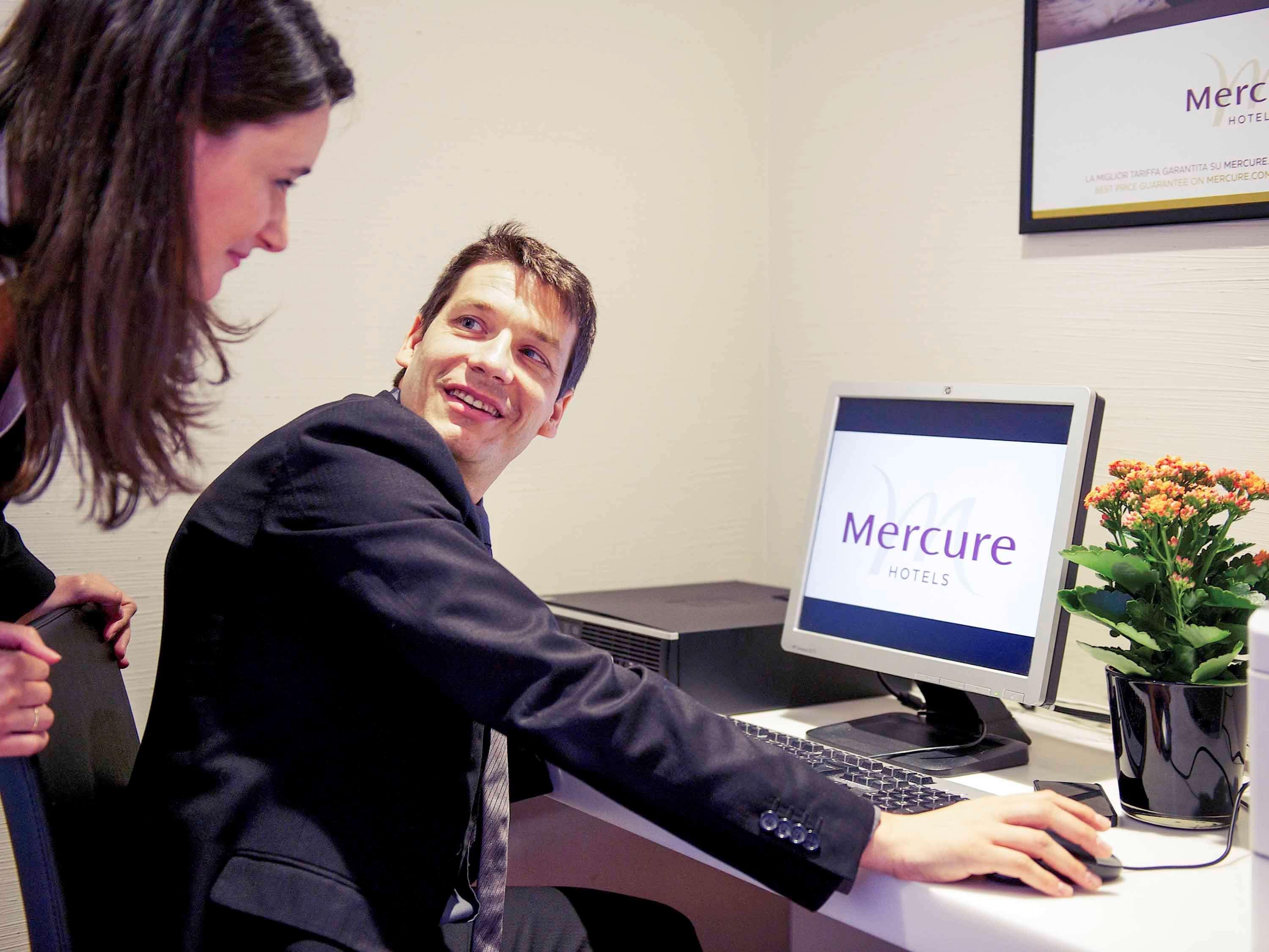 Hotel Mercure Milano Solari Bagian luar foto