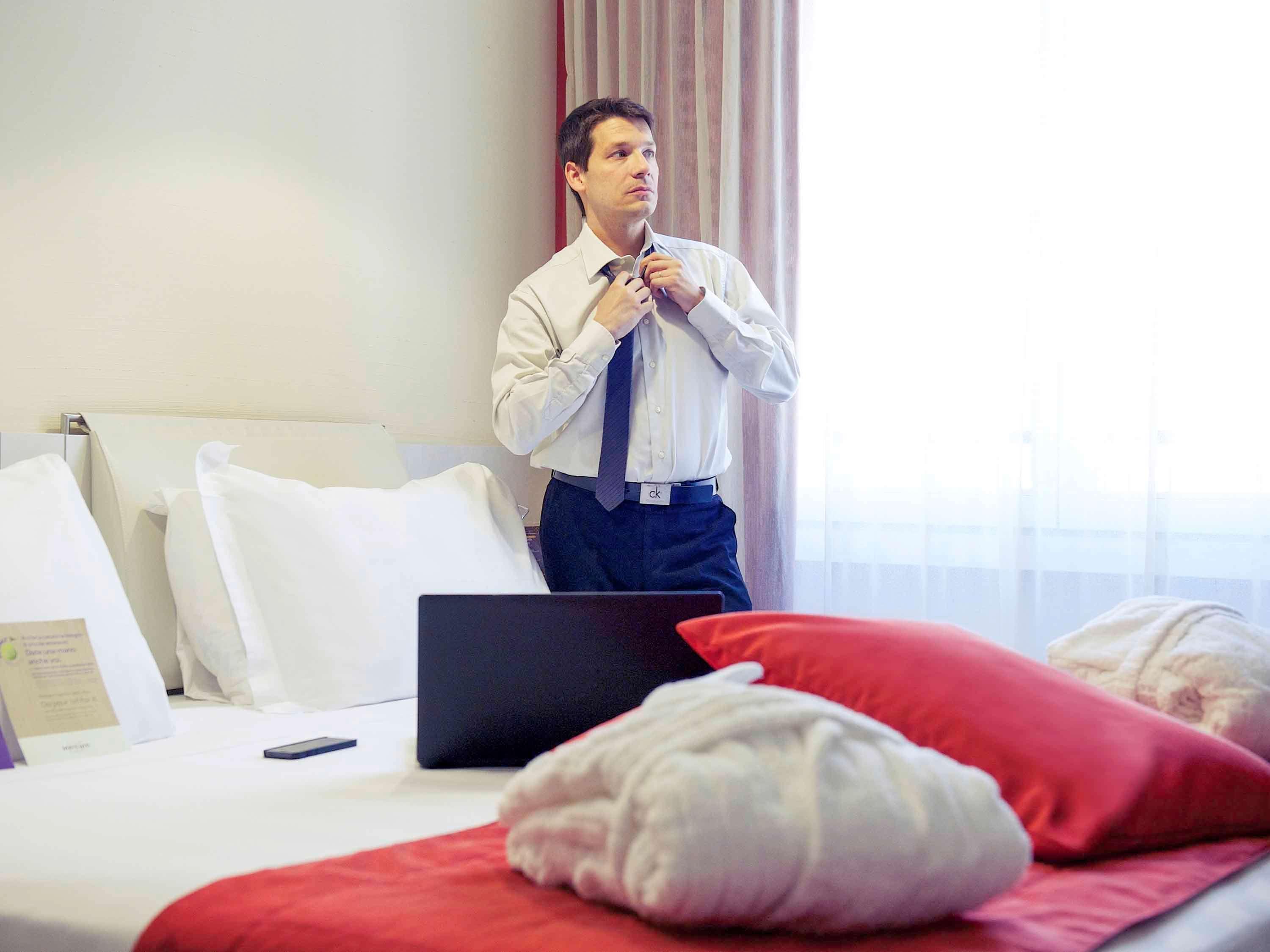 Hotel Mercure Milano Solari Bagian luar foto