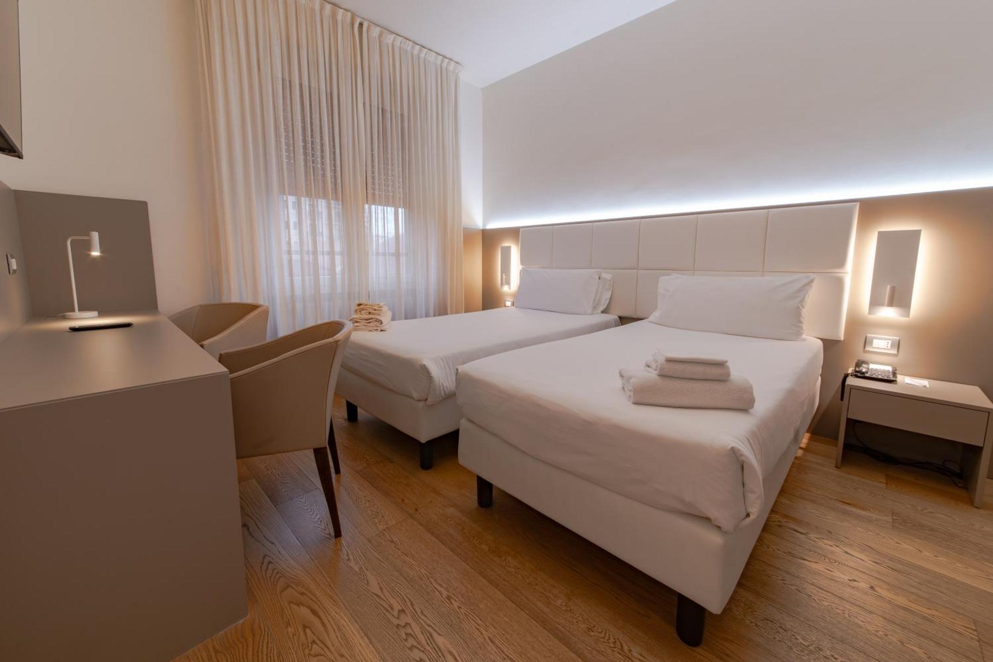 Hotel Mercure Milano Solari Bagian luar foto