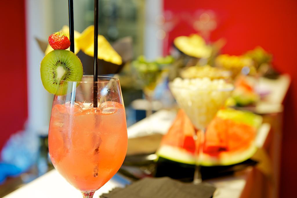 Hotel Mercure Milano Solari Bagian luar foto