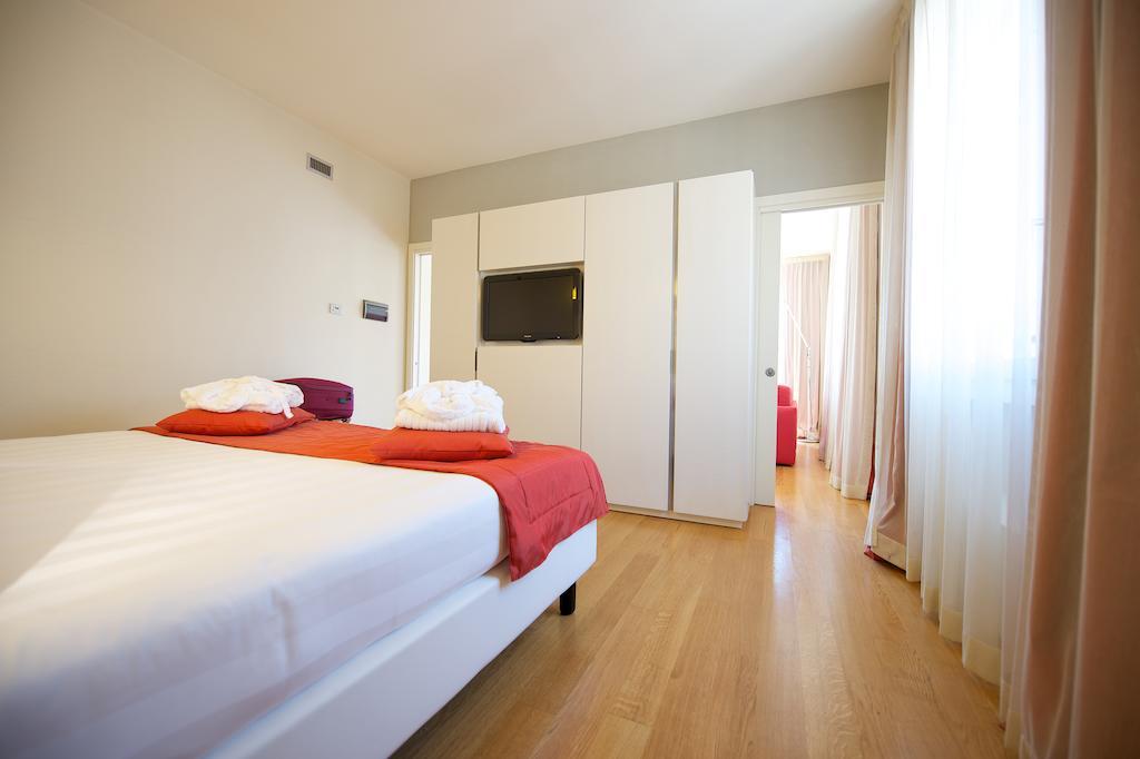 Hotel Mercure Milano Solari Bagian luar foto