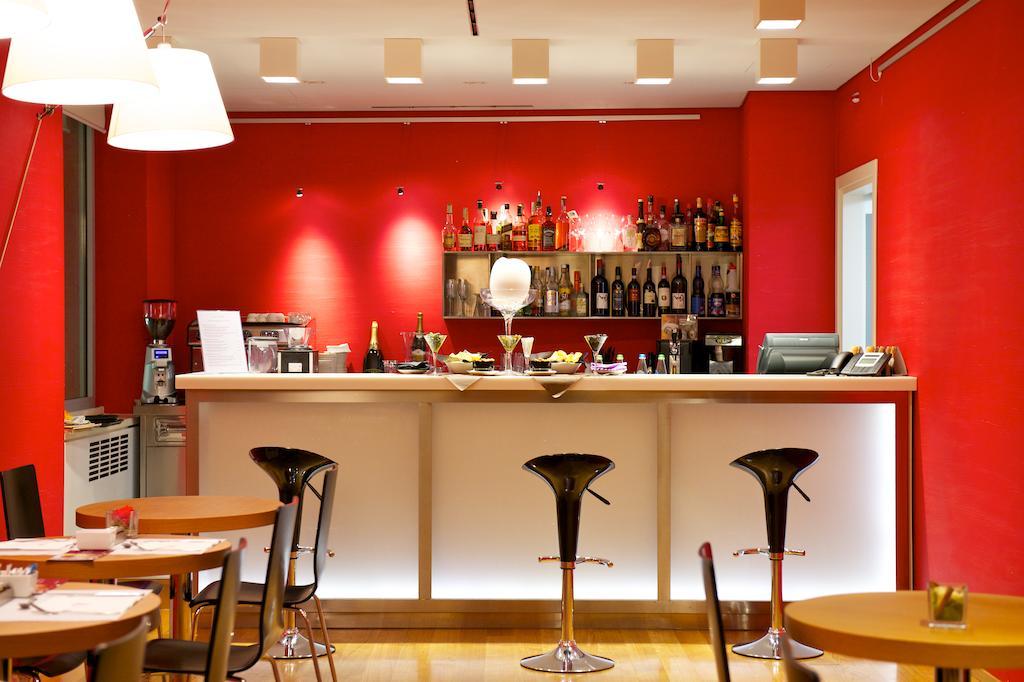 Hotel Mercure Milano Solari Bagian luar foto